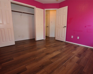 10433 E Lake Terrace - Photo Thumbnail 13