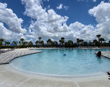 12813 Sw Forli Way - Photo Thumbnail 30