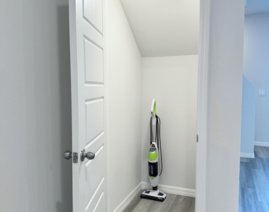 12813 Sw Forli Way - Photo Thumbnail 9
