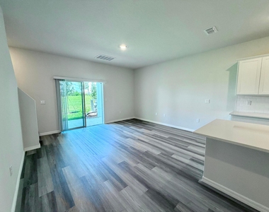 12813 Sw Forli Way - Photo Thumbnail 6