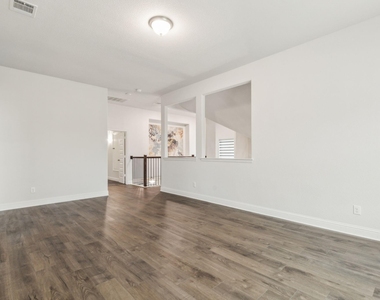906 Overton Avenue - Photo Thumbnail 19