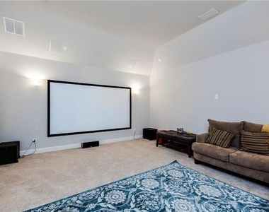 6209 Metz Street - Photo Thumbnail 24