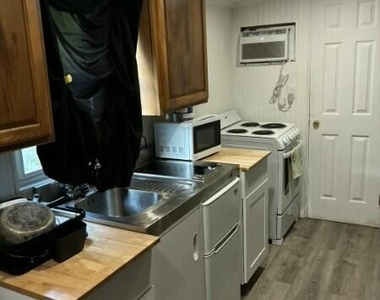 2855 Boston Court - Photo Thumbnail 5