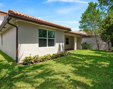 7018 Limestone Cay Road - Photo Thumbnail 45