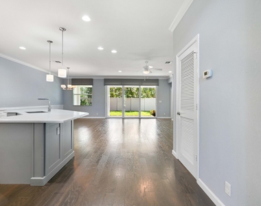 7018 Limestone Cay Road - Photo Thumbnail 7
