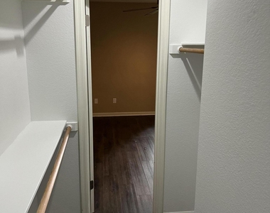 200 E Southern Avenue - Photo Thumbnail 38