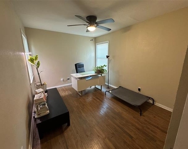 2454 Lea Crest Drive - Photo Thumbnail 12