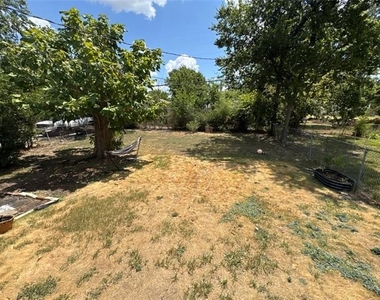 2454 Lea Crest Drive - Photo Thumbnail 18
