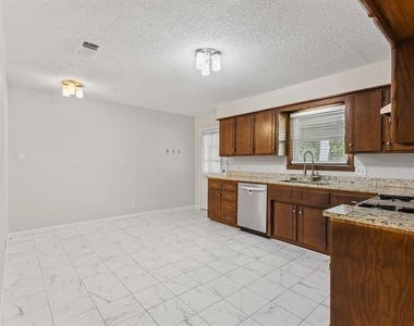 904 S Gribble Street - Photo Thumbnail 7
