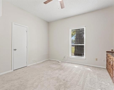 904 S Gribble Street - Photo Thumbnail 17
