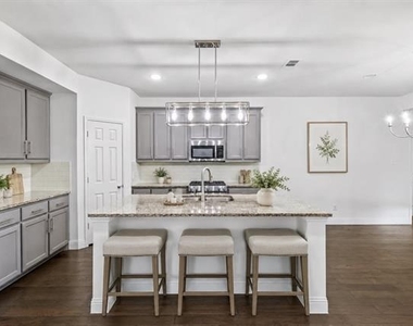 4424 Overbrook Drive - Photo Thumbnail 3