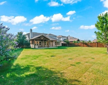 4424 Overbrook Drive - Photo Thumbnail 17