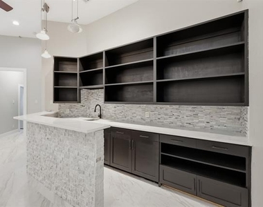 159 Willow Run - Photo Thumbnail 6