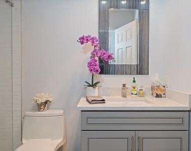 415 Pine Tree Court - Photo Thumbnail 9