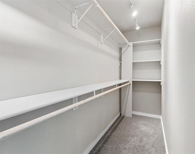 957 Woods Avenue - Photo Thumbnail 13