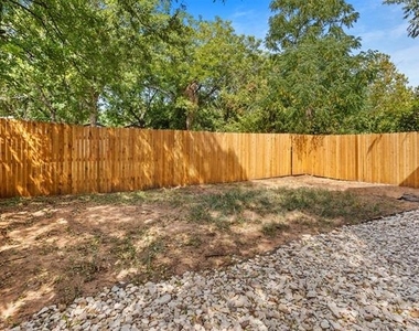 957 Woods Avenue - Photo Thumbnail 16