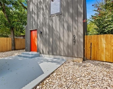 957 Woods Avenue - Photo Thumbnail 1
