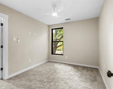 957 Woods Avenue - Photo Thumbnail 10