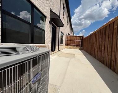 4444 Fatima Drive - Photo Thumbnail 26
