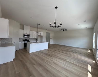 4444 Fatima Drive - Photo Thumbnail 8