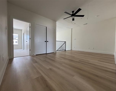 4444 Fatima Drive - Photo Thumbnail 21
