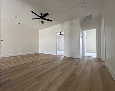 4444 Fatima Drive - Photo Thumbnail 20