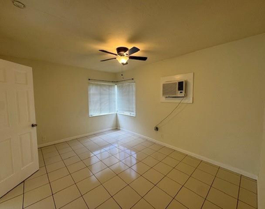 1705 Moffett Street - Photo Thumbnail 6