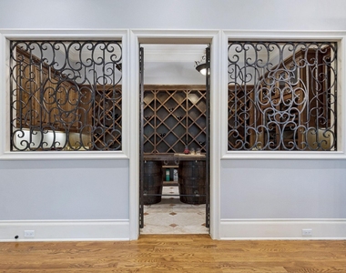 4511 Watauga Road - Photo Thumbnail 12