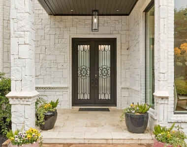 4511 Watauga Road - Photo Thumbnail 2