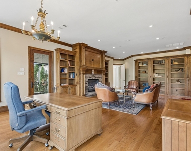 4511 Watauga Road - Photo Thumbnail 21