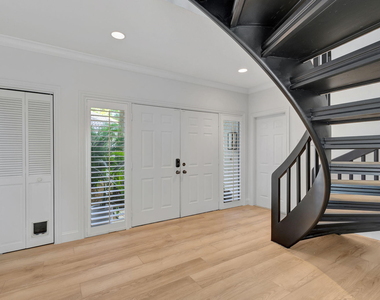 11839 Pebblewood Drive - Photo Thumbnail 5