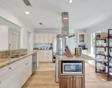 11839 Pebblewood Drive - Photo Thumbnail 24