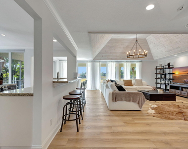 11839 Pebblewood Drive - Photo Thumbnail 9