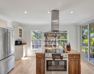 11839 Pebblewood Drive - Photo Thumbnail 20