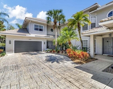 11839 Pebblewood Drive - Photo Thumbnail 3