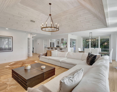 11839 Pebblewood Drive - Photo Thumbnail 17