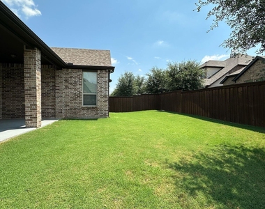 8533 Pine Valley Drive - Photo Thumbnail 32