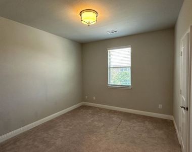 8533 Pine Valley Drive - Photo Thumbnail 19