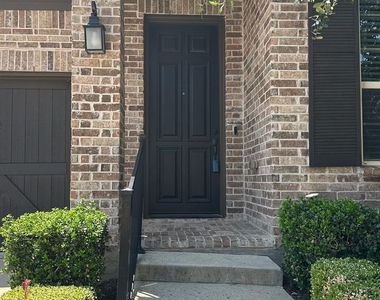 8533 Pine Valley Drive - Photo Thumbnail 2