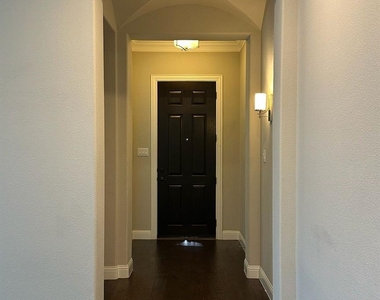 8533 Pine Valley Drive - Photo Thumbnail 3
