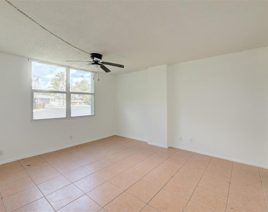 113 Royal Park Drive - Photo Thumbnail 12