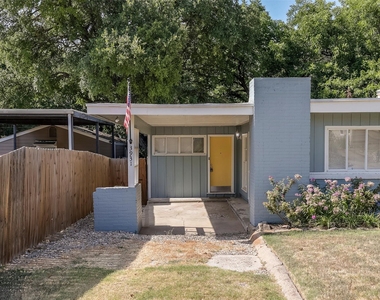 3931 Dexter Avenue - Photo Thumbnail 2