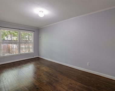 3931 Dexter Avenue - Photo Thumbnail 9