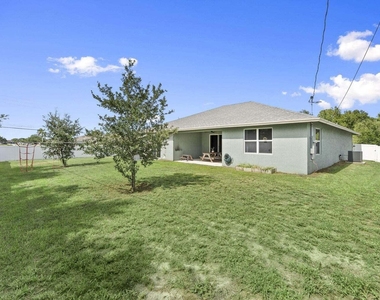 601 Sw S Quick Circle - Photo Thumbnail 20