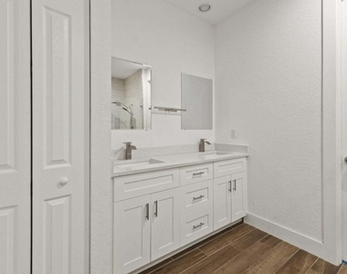 601 Sw S Quick Circle - Photo Thumbnail 12