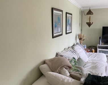 2255 Lindell Boulevard - Photo Thumbnail 4