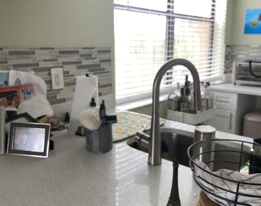 2255 Lindell Boulevard - Photo Thumbnail 13