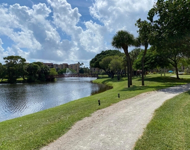 2255 Lindell Boulevard - Photo Thumbnail 26