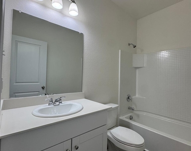 1720 Escondido Drive - Photo Thumbnail 15