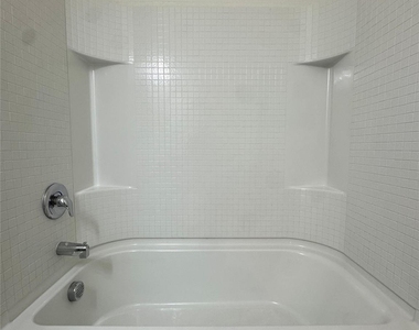 1720 Escondido Drive - Photo Thumbnail 14